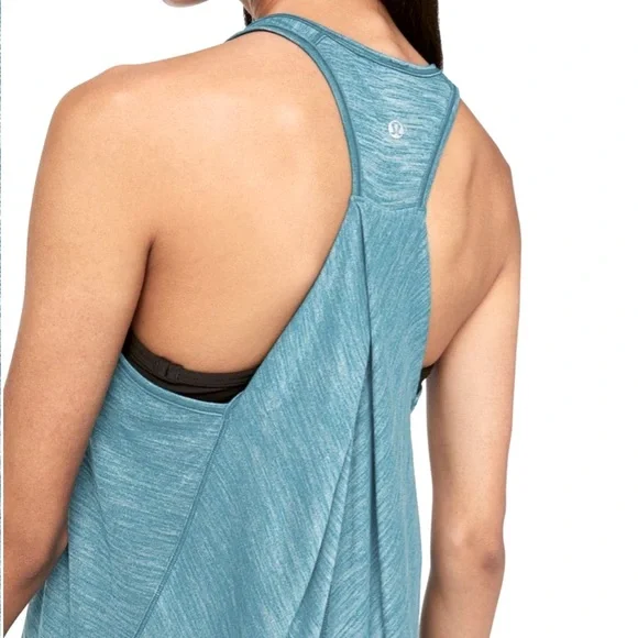 Lululemon Essential Tank - Picture 5 of 10
